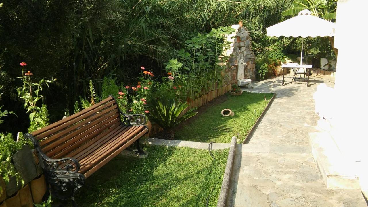 Studios Margarita Petalídhion Exterior foto
